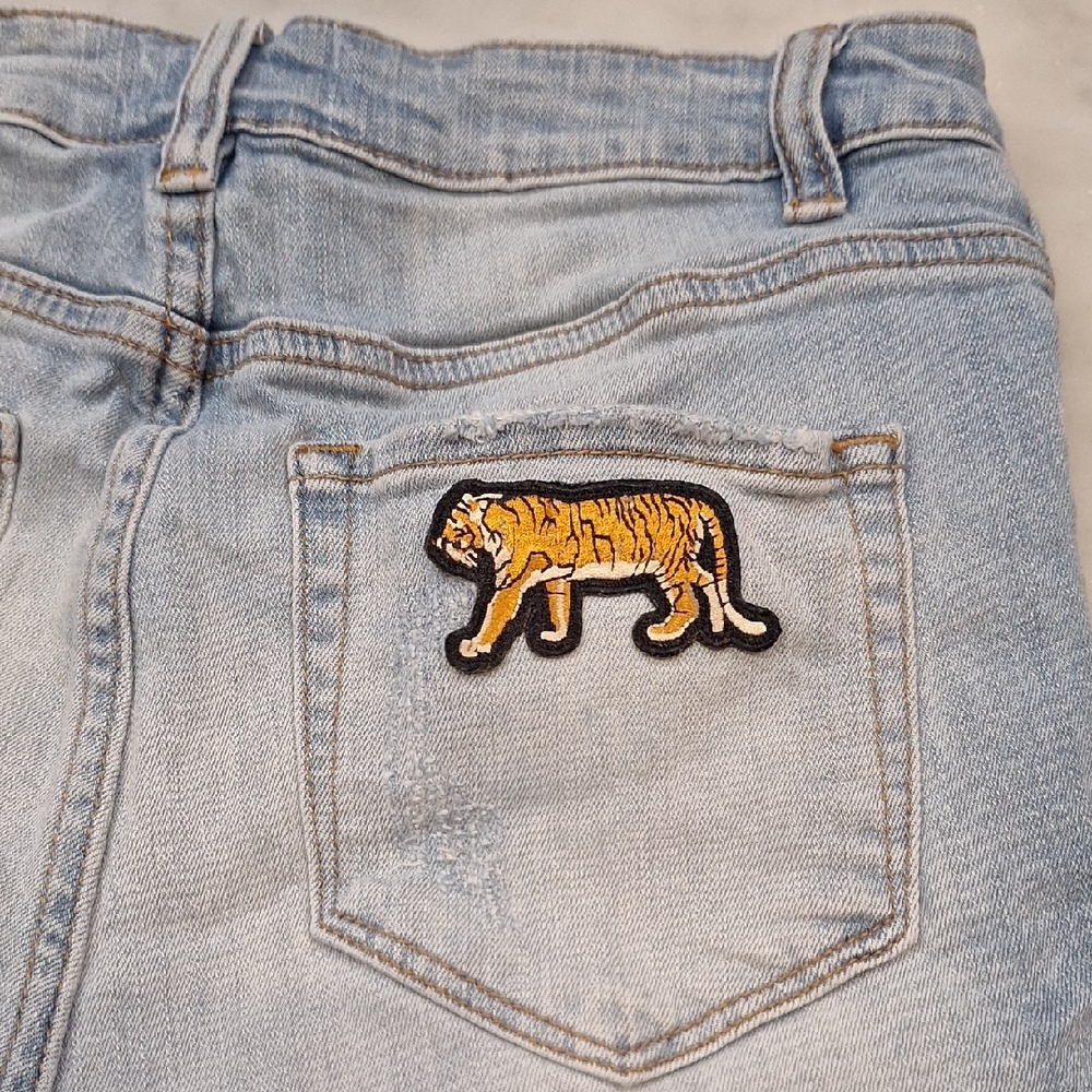 Judith March Light Blue High Waist Distressed Jean Shorts Tiger Patch Sz Med LSU